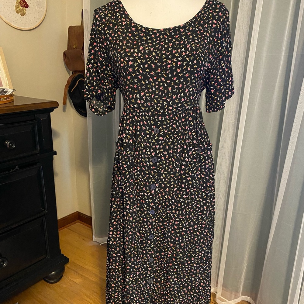 Vintage cotagecore Black Floral Maxi Dress